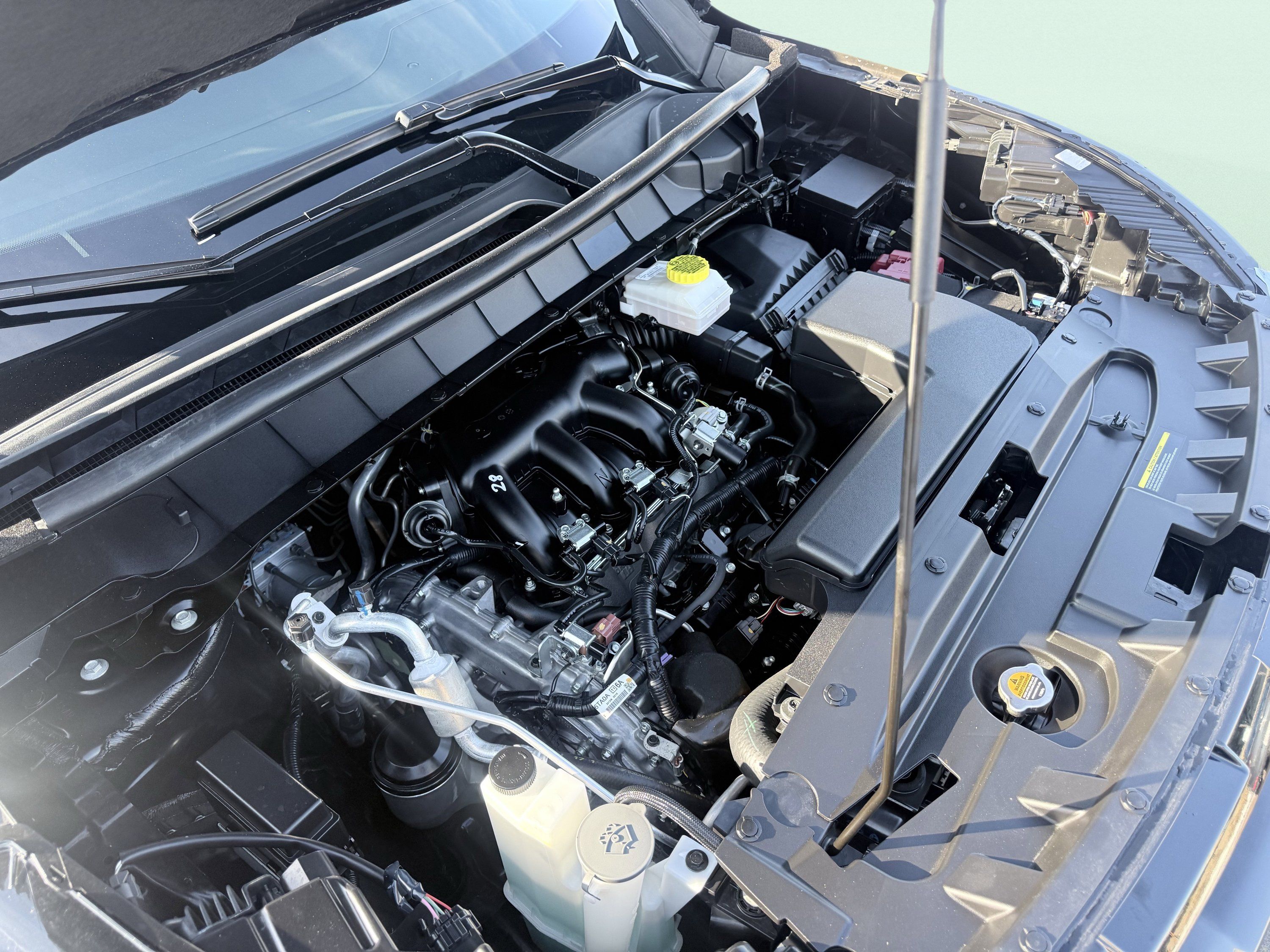 Used 2025 Nissan Pathfinder S AWD/4WD image 16