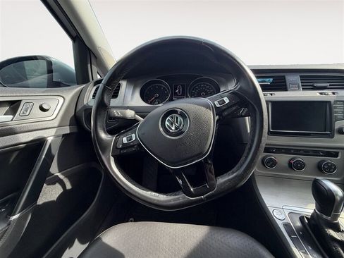 Used 2016 Volkswagen Golf Limited Edition FWD image 13