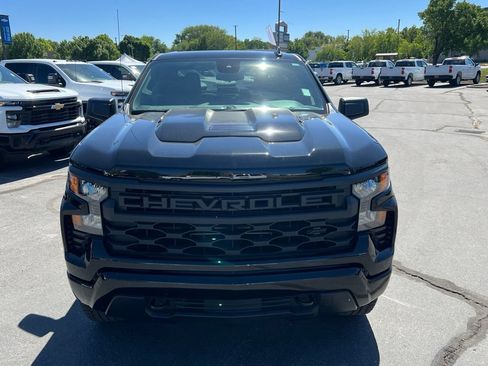 Used 2026 Chevrolet Silverado 1500 Custom Trail Boss w/ Turbomax Blackout Package AWD/4WD image 4