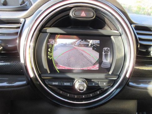 Used 2017 MINI Cooper Clubman S image 25