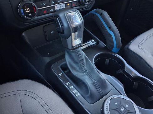 Used 2023 Ford Bronco Wildtrak image 18