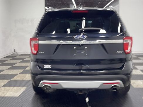 Used 2016 Ford Explorer XLT w/ Equipment Group 202A AWD/4WD image 16