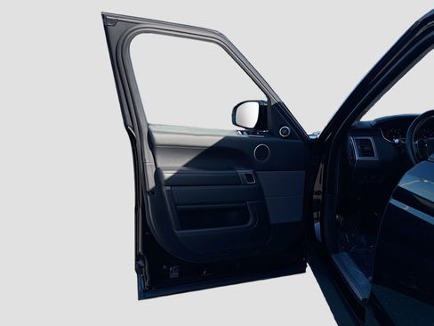 Used 2020 Land Rover Range Rover Sport HSE image 22