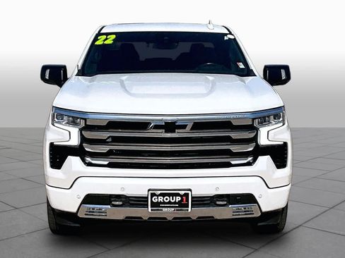 Used 2022 Chevrolet Silverado 1500 High Country w/ Technology Package AWD/4WD image 3