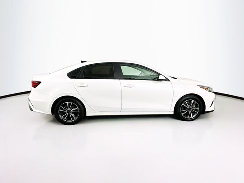 Used 2022 Kia Forte LXS FWD image 10