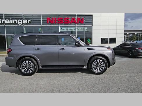 Used 2024 Nissan Armada SL w/ Midnight Edition Package image 36