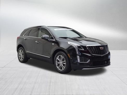 Certified 2023 Cadillac XT5 Premium Luxury w/ Technology Package AWD/4WD image 3