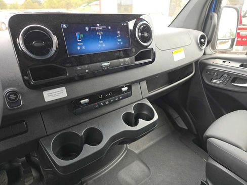 Used 2026 Mercedes-Benz Sprinter 2500 image 33