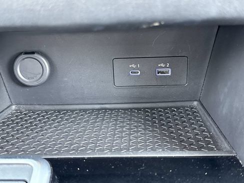 Certified 2025 Nissan Pathfinder SV AWD/4WD image 9