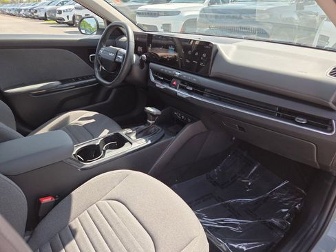 Used 2025 Kia K4 EX FWD image 9