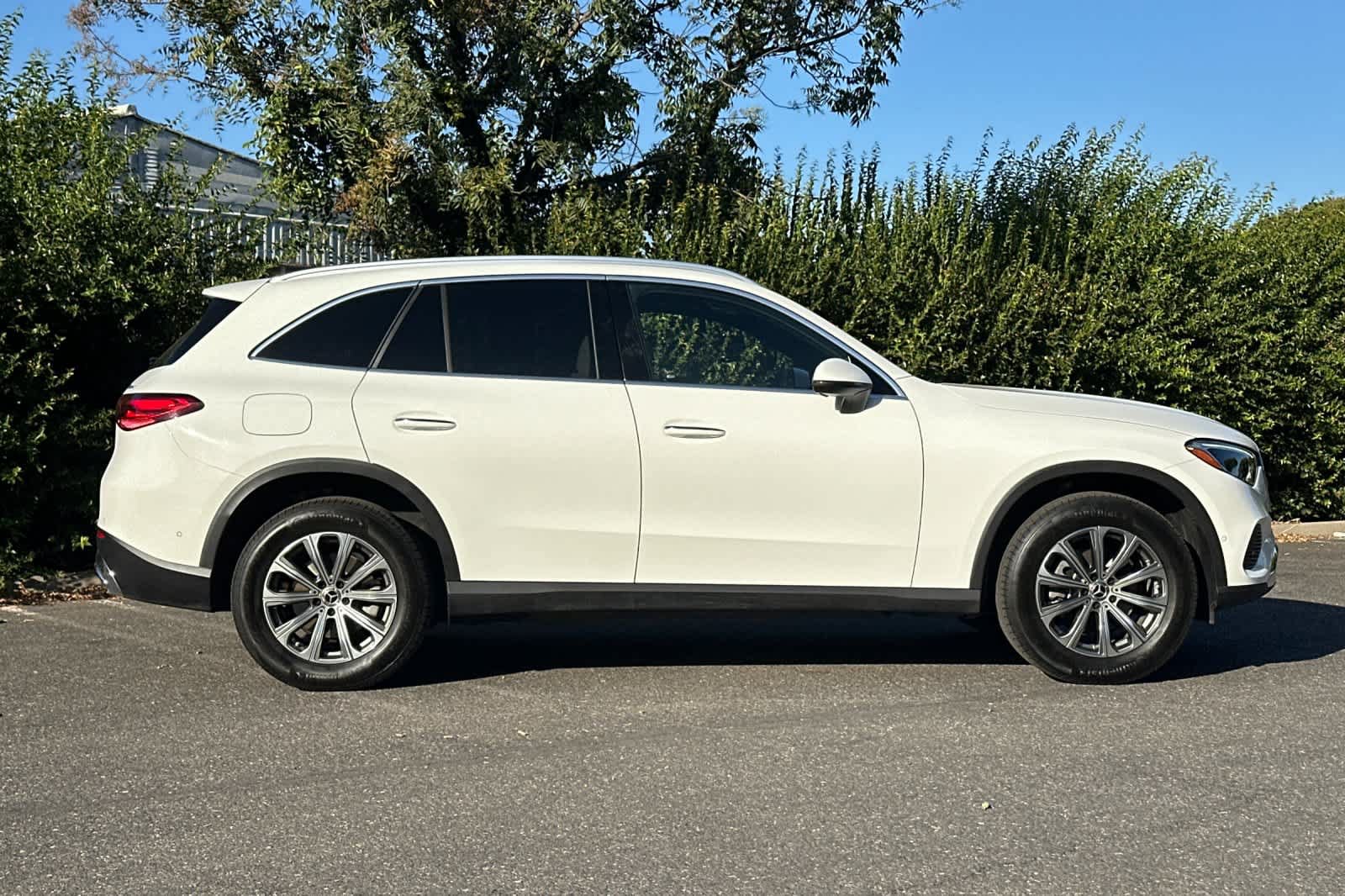 Certified 2026 Mercedes-Benz GLC 300 4MATIC image 2