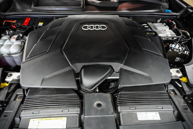 Used 2019 Audi Q8 Prestige AWD/4WD image 26