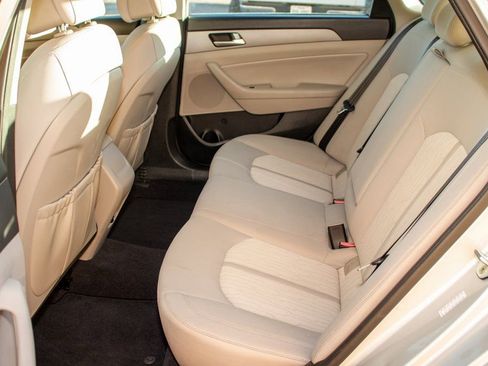 Used 2016 Hyundai Sonata SE image 25