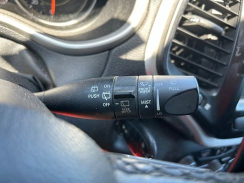 Used 2016 Jeep Cherokee Trailhawk w/ Leather Interior Group AWD/4WD image 22