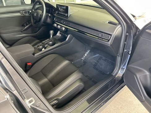 Used 2025 Honda Civic Sport image 21