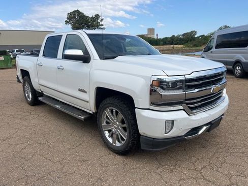 Used 2017 Chevrolet Silverado 1500 High Country image 2