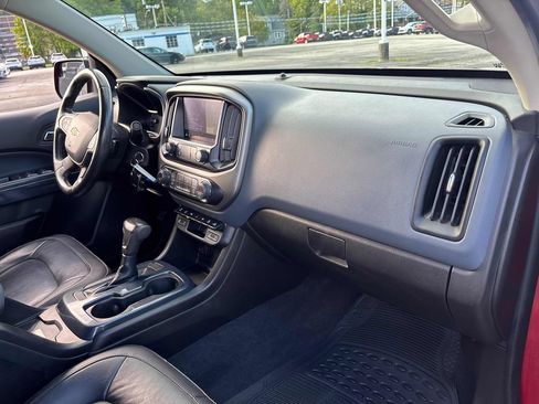 Used 2021 Chevrolet Colorado Z71 w/ Safety Package AWD/4WD image 27