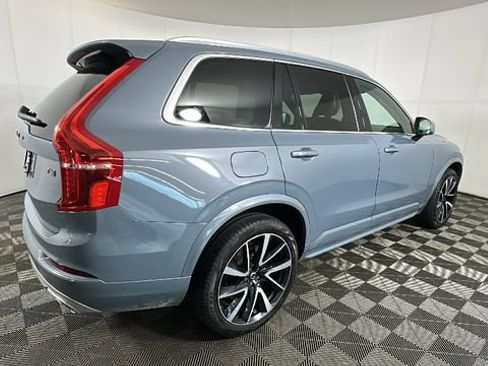 Used 2021 Volvo XC90 T6 Momentum AWD/4WD image 2