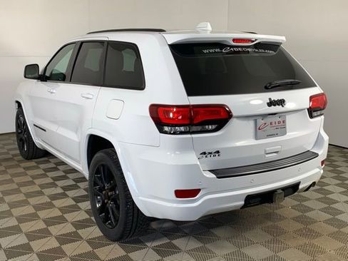 Used 2020 Jeep Grand Cherokee Altitude AWD/4WD image 5