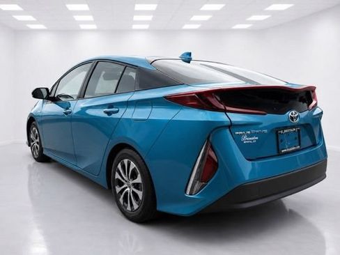 Used 2021 Toyota Prius Prime LE FWD image 7
