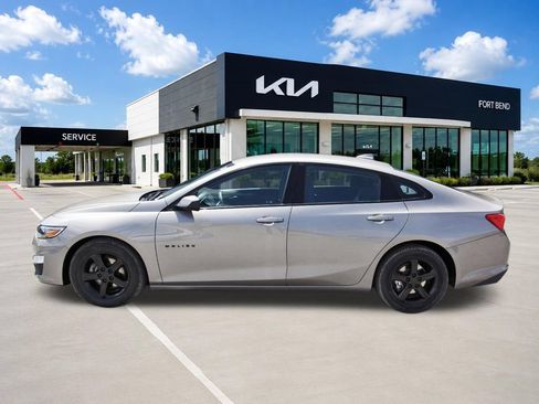 Used 2023 Chevrolet Malibu LT FWD image 8