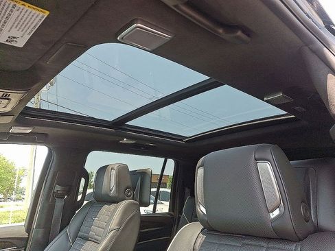 Certified 2024 Cadillac Escalade ESV Sport Platinum AWD/4WD image 20