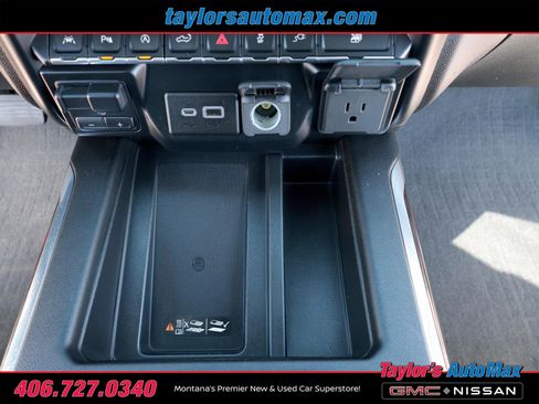 Used 2019 GMC Sierra 1500 SLT w/ SLT Premium Plus Package AWD/4WD image 24