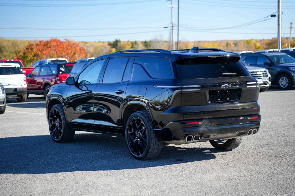 Used 2025 Chevrolet Traverse RS AWD/4WD image 7