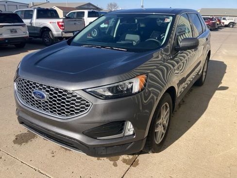 Used 2024 Ford Edge SEL w/ Convenience Package AWD/4WD image 6