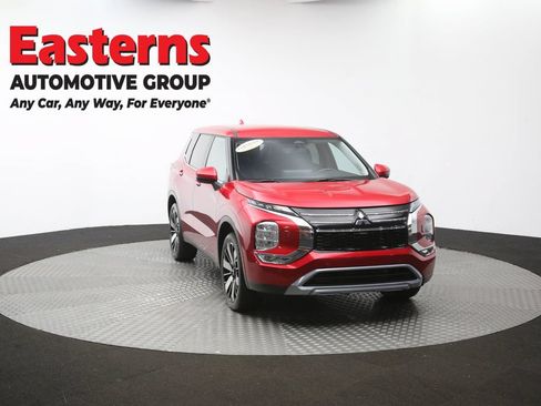Used 2025 Mitsubishi Outlander SE AWD/4WD image 52