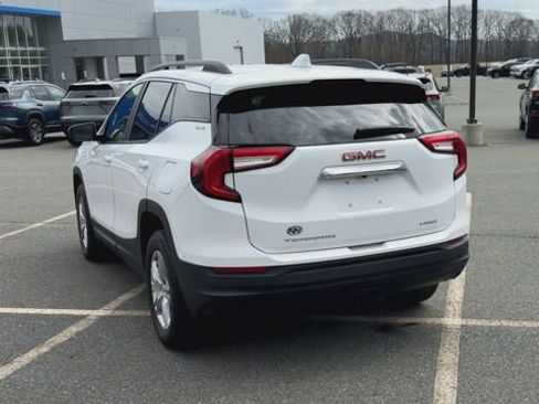 Used 2024 GMC Terrain SLE w/ Driver Convenience Package AWD/4WD image 7