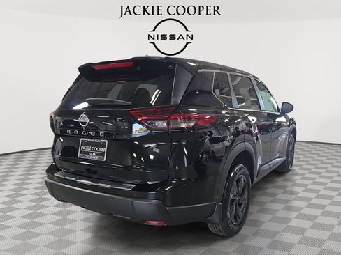 New 2026 Nissan Rogue SV FWD image 5