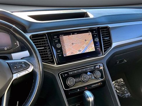 Used 2022 Volkswagen Atlas Cross Sport SEL R-Line image 9