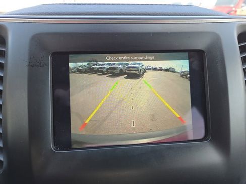 Used 2019 Jeep Cherokee Latitude Plus w/ Cold Weather Group image 19