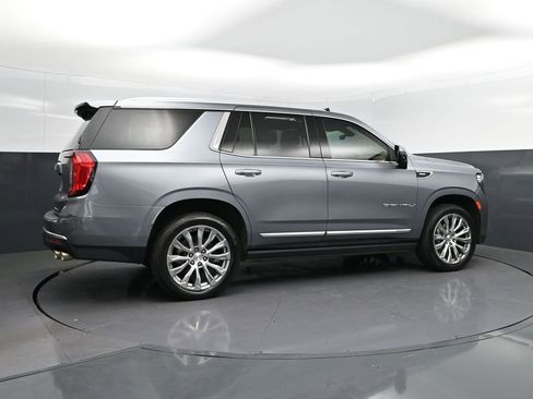 Used 2022 GMC Yukon Denali w/ Denali Premium Package image 8