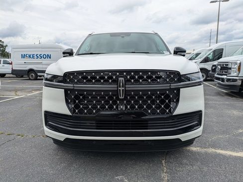 New 2026 Lincoln Navigator L Black Label AWD/4WD image 9
