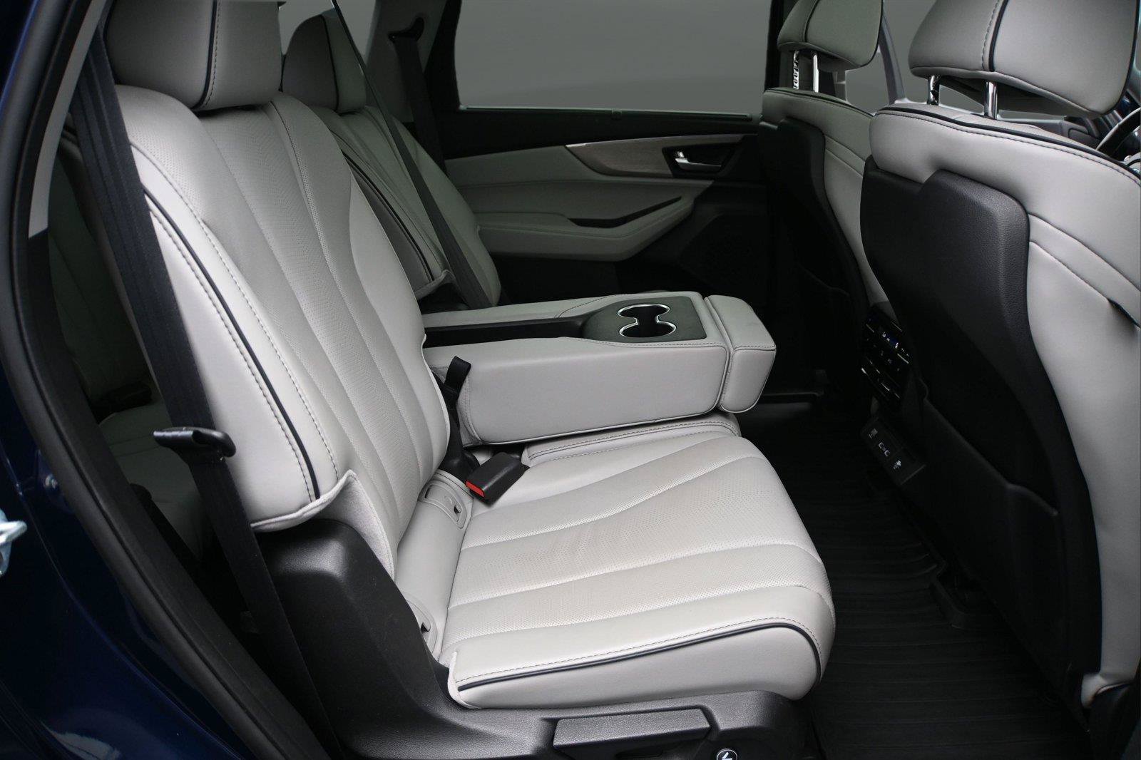 Certified 2024 Acura MDX w/ Advance Package AWD/4WD image 18