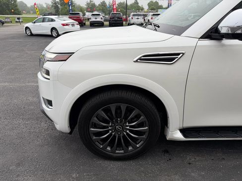 Used 2023 Nissan Armada Platinum w/ Captain's Chairs Package RWD image 12