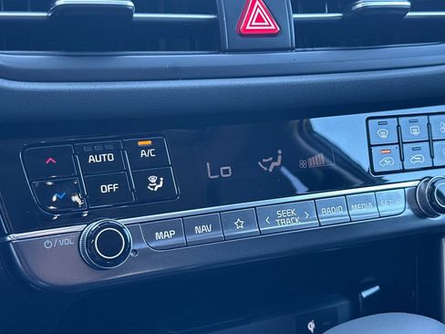 New 2026 Kia Seltos EX image 21