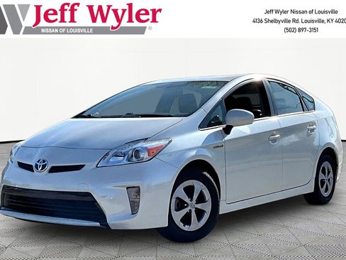 Used 2014 Toyota Prius Four image 1