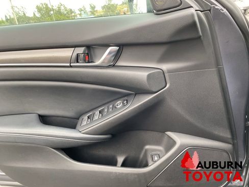 Used 2018 Honda Accord Sport image 32