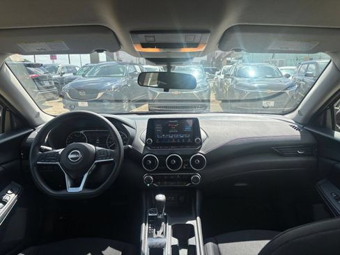Used 2025 Nissan Sentra SV FWD image 30