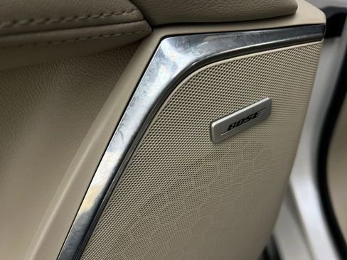 Used 2017 Cadillac Escalade image 12