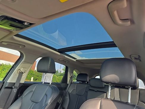 Used 2021 Kia Sorento S w/ Panoramic Sunroof Package FWD image 9