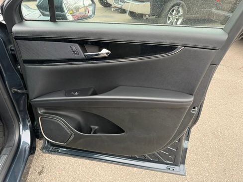 Used 2023 Lincoln Nautilus Reserve image 37