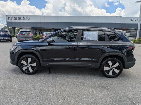 Used 2025 Volkswagen Taos S AWD/4WD image 7