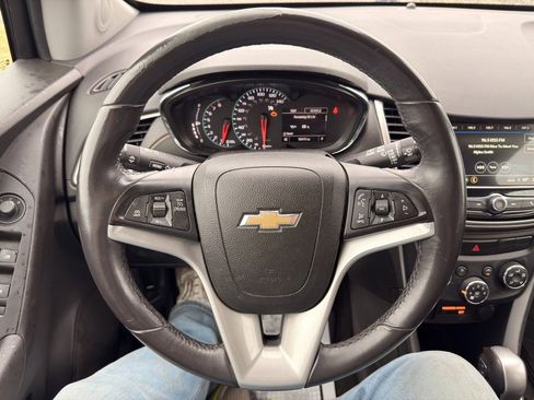 Used 2018 Chevrolet Trax LT w/ Driver Confidence Package image 28