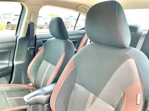 Used 2025 Nissan Versa SR FWD image 12