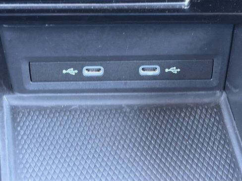 Used 2024 Volkswagen Atlas SE image 16