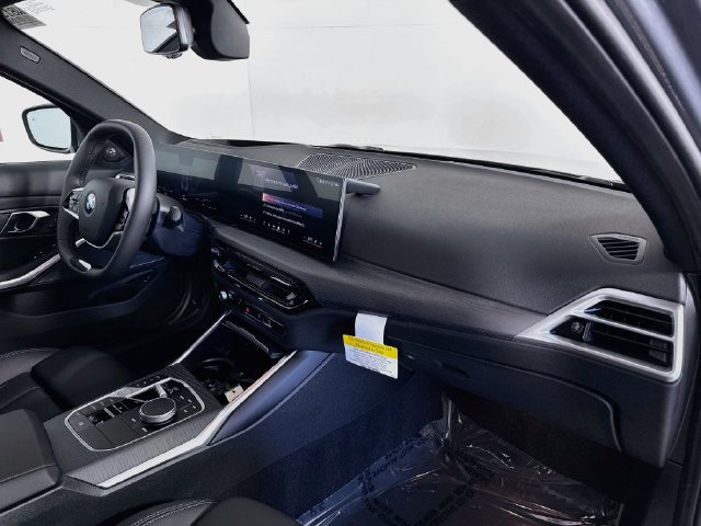 New 2026 BMW 330i xDrive Sedan w/ Premium Package AWD/4WD image 31